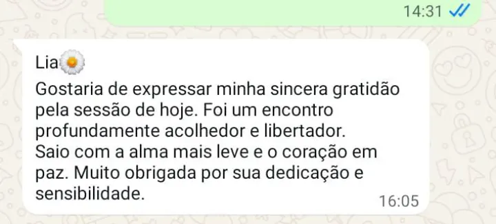 Print de conversa no WhatsApp com depoimento de paciente sobre a sessão